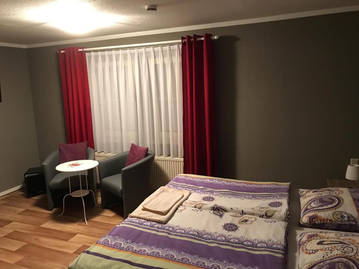 Pension Am Stadtrand Zerbst Экстерьер фото